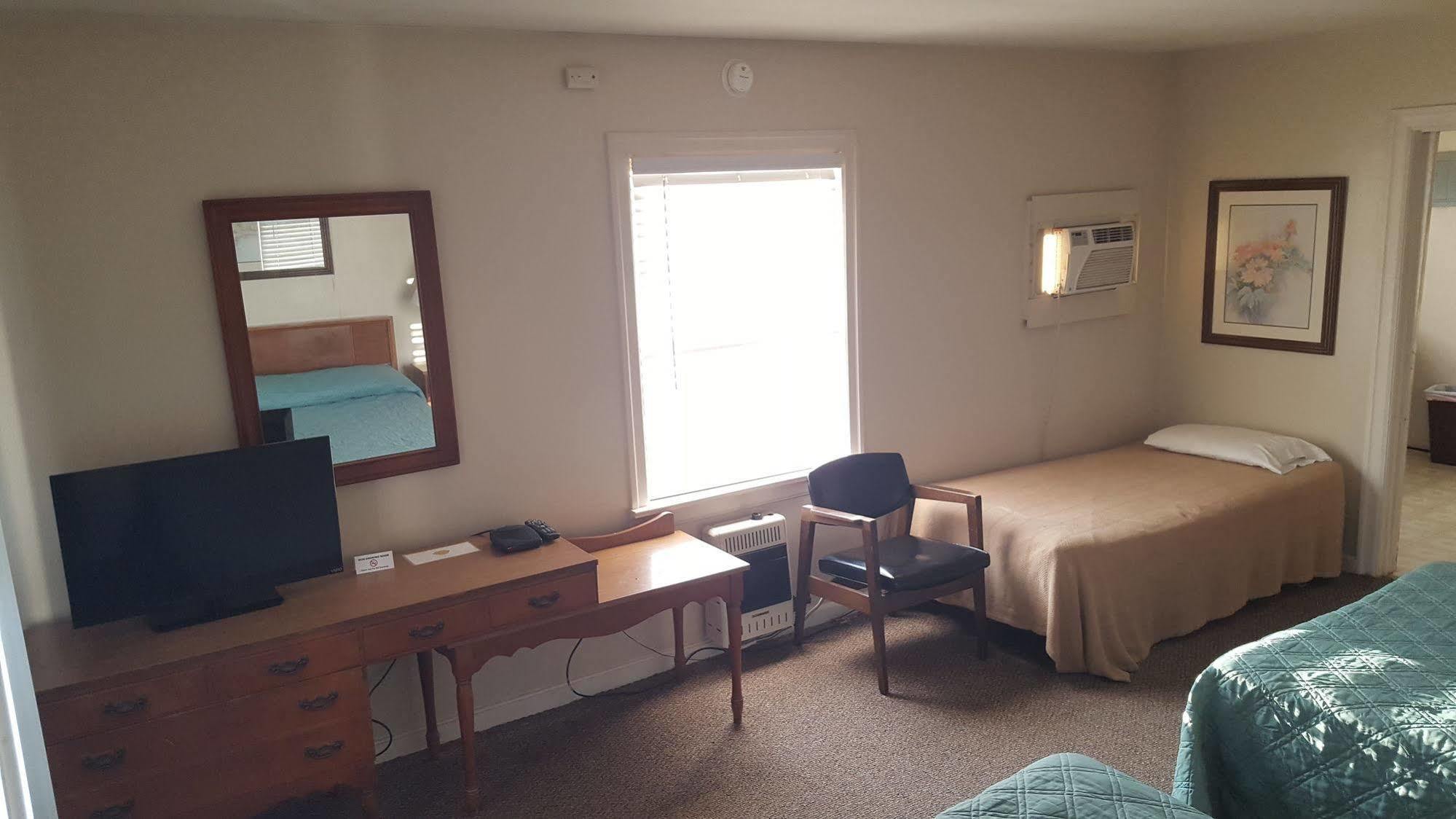 Early American Motel Aurora Luaran gambar